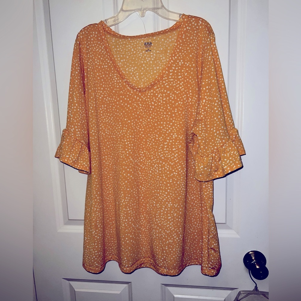 Ana polka dot short sleeve top ruffle sleeves
